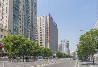 交通标牌铆接机的